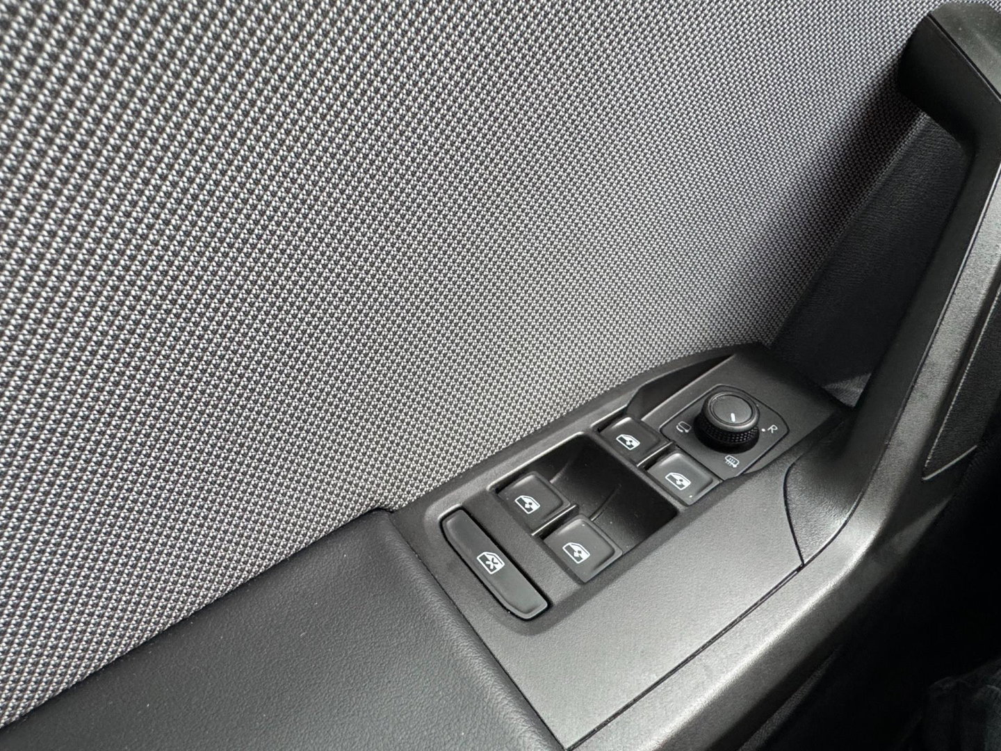 SEAT Leon 1.0 eTSI Style DSG 110 PK Led Camera Stoelverw. Navigatie