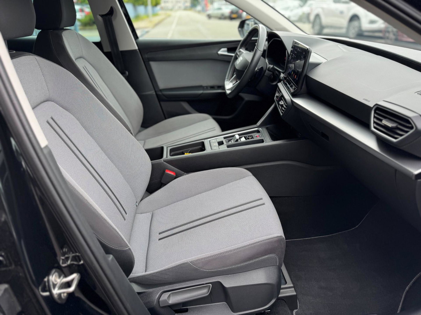 SEAT Leon 1.0 eTSI Style DSG 110 PK Led Camera Stoelverw. Navigatie