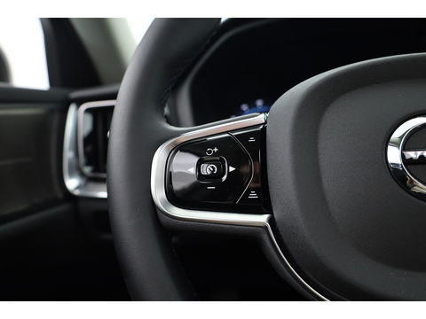 Volvo V60 2.0 T6 Plug-in hybrid AWD Ultra Dark | Pano-dak | Head-up | 360 camera | Leer | Stoel + stuurverw. | Gelamineerd glas |