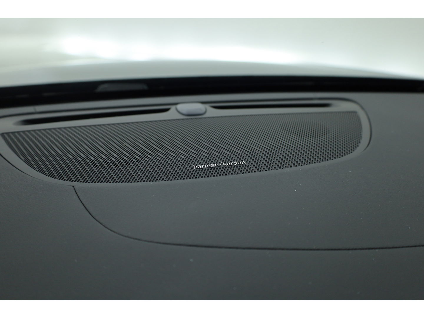 Volvo V60 2.0 T6 Plug-in hybrid AWD Ultra Dark | Pano-dak | Head-up | 360 camera | Leer | Stoel + stuurverw. | Gelamineerd glas |