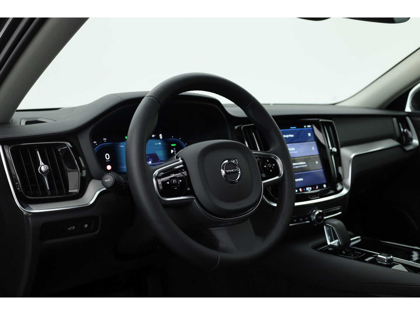 Volvo V60 2.0 T6 Plug-in hybrid AWD Ultra Dark | Pano-dak | Head-up | 360 camera | Leer | Stoel + stuurverw. | Gelamineerd glas |