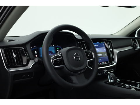 Volvo V60 2.0 T6 Plug-in hybrid AWD Ultra Dark | Pano-dak | Head-up | 360 camera | Leer | Stoel + stuurverw. | Gelamineerd glas |