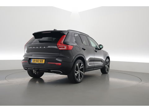 Volvo XC40 2.0 T4 R-Design | Pano | Trekhaak | Lava- interieur | 20 inch | H&K Audio| ACC | Standkachel |