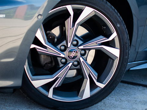 Audi A3 Limousine 35 TFSI edition one | MATRIX LED | CLIMA | S Line | MAXTON PAKKET | HELE NETTE AUTO |