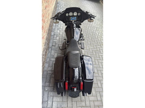 Harley Davidson 103 FLHXS Street Glide Special Streetglide CVO Blackout