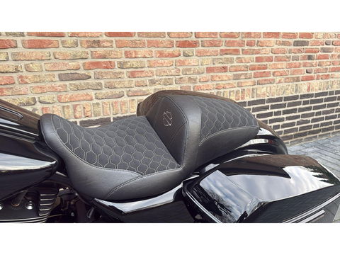 Harley Davidson 103 FLHXS Street Glide Special Streetglide CVO Blackout