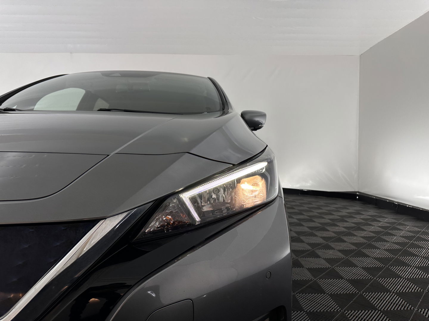 Nissan Leaf N-Connecta 40 kWh {SOH-90%} Aut. *HEATPUMP | ADAPTIVE-CRUISE | NAVI-FULLMAP | TOPVIEW | KEYLESS | BLINDSPOT |  DIGI-COCKPIT | HEATED-COMFORTSEATS | DAB | PRIVACYGLASS | ECC | PDC | CARPLAY | 17"ALU*