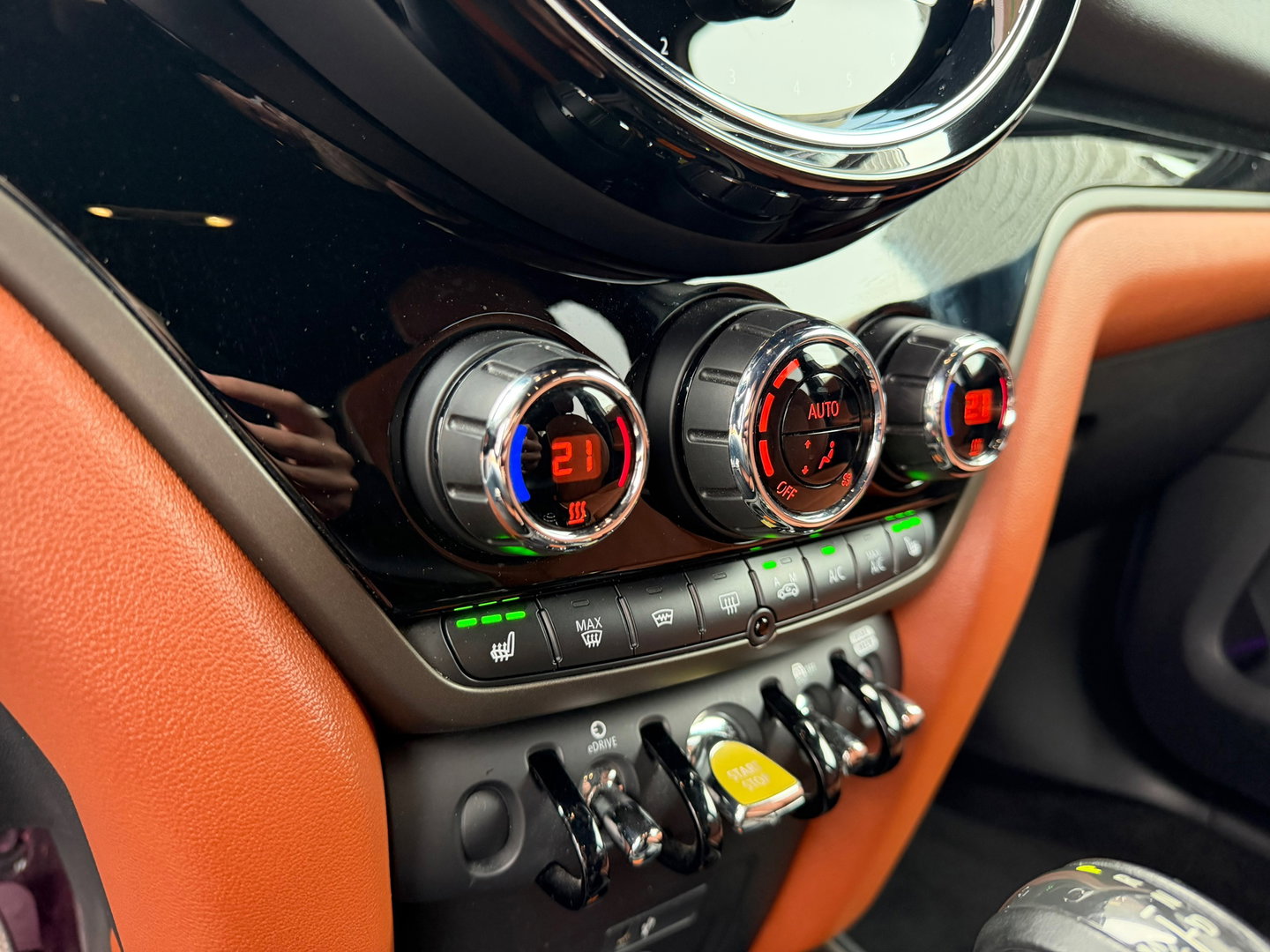 MINI Countryman 1.5 Cooper S E ALL4 Classic Leder|Carplay|NL-Auto|ACC|Memory|Camera