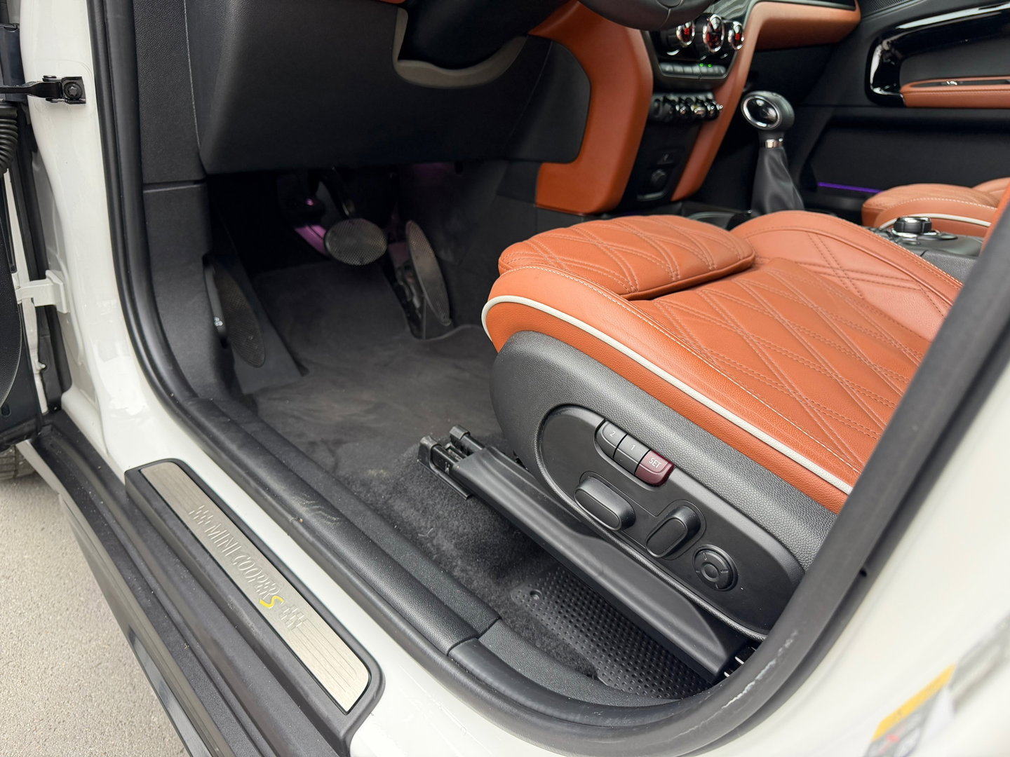 MINI Countryman 1.5 Cooper S E ALL4 Classic Leder|Carplay|NL-Auto|ACC|Memory|Camera