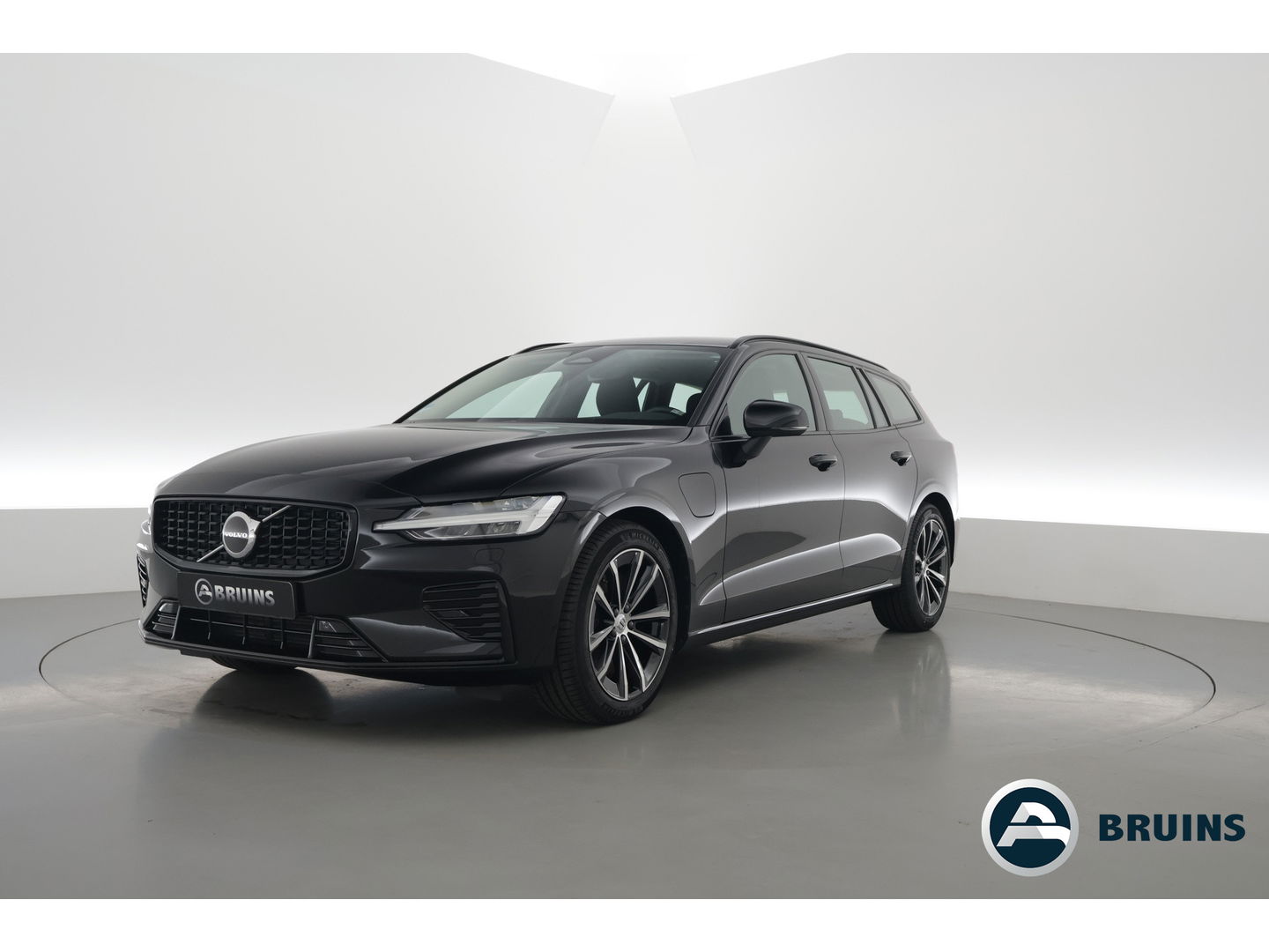 Volvo V60 2.0 T6 Plug-in hybrid AWD Plus Dark | Leer | Stoel + stuuverwarming | Camera |