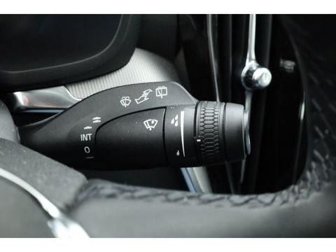 Volvo V60 2.0 T6 Plug-in hybrid AWD Plus Dark | Leer | Stoel + stuuverwarming | Camera |