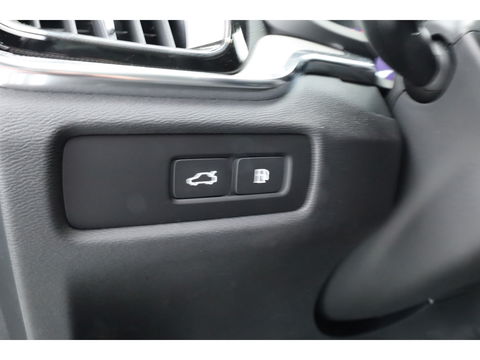 Volvo V60 2.0 T6 Plug-in hybrid AWD Plus Dark | Leer | Stoel + stuuverwarming | Camera |