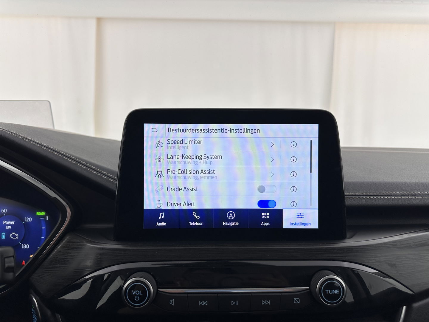 Ford Kuga 2.5 PHEV Vignale (Plug-In) (INCL-BTW) Aut. *HEAD-UP | LEATHER | DIGI-COCKPIT | FULL-LED | KEYLESS | DAB | CARPLAY | NAVI-FULLMAP | MEMORY-PACK | HEATED-COMFORTSEATS | PRIVACYGLASS | TOWBAR | 18''ALU*