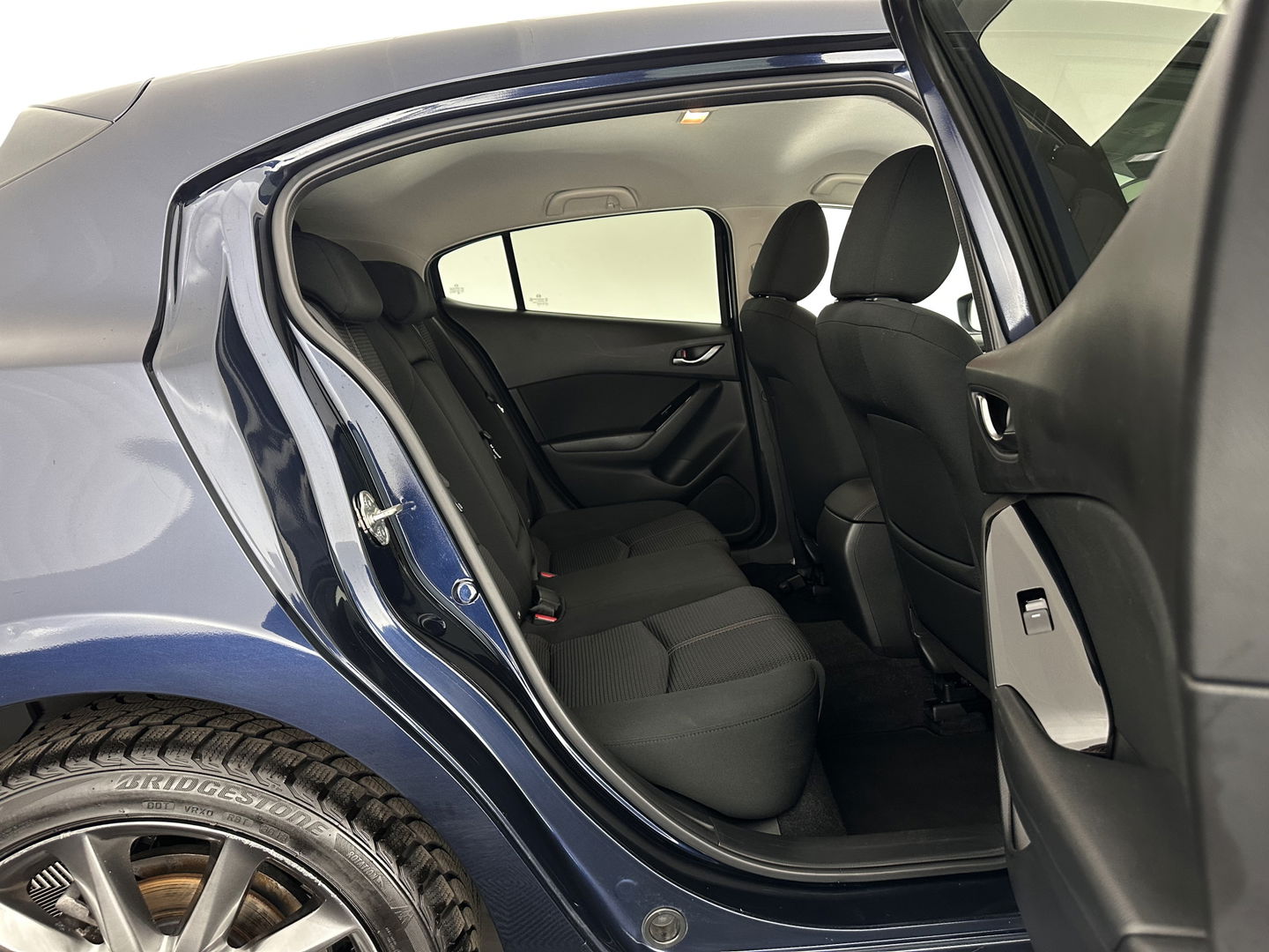 Mazda 3 2.2 SkyActiv-D 150 SkyLease *HEATED-COMFORTSEATS | NAVI-FULLMAP | DAB+ | PRIVACYGLASS | ECC | PDC | CRUISE | 18''ALU*