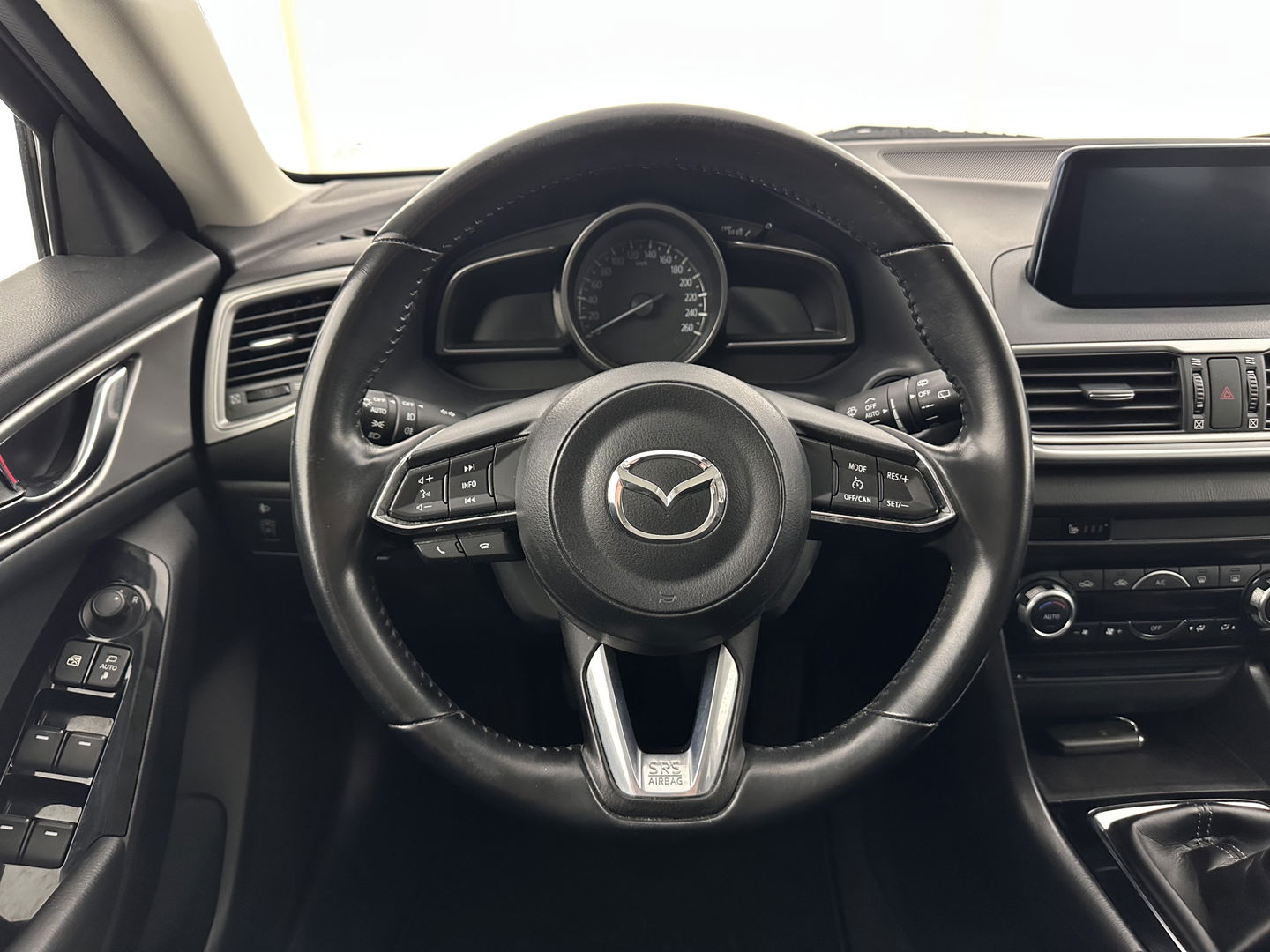 Mazda 3 2.2 SkyActiv-D 150 SkyLease *HEATED-COMFORTSEATS | NAVI-FULLMAP | DAB+ | PRIVACYGLASS | ECC | PDC | CRUISE | 18''ALU*