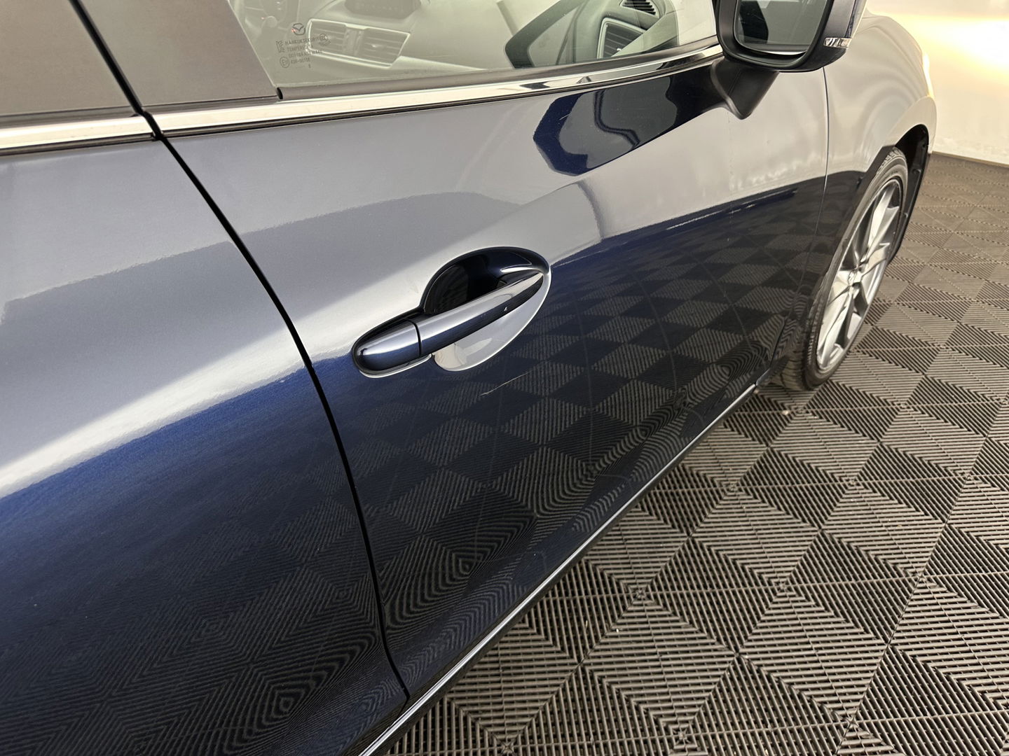 Mazda 3 2.2 SkyActiv-D 150 SkyLease *HEATED-COMFORTSEATS | NAVI-FULLMAP | DAB+ | PRIVACYGLASS | ECC | PDC | CRUISE | 18''ALU*