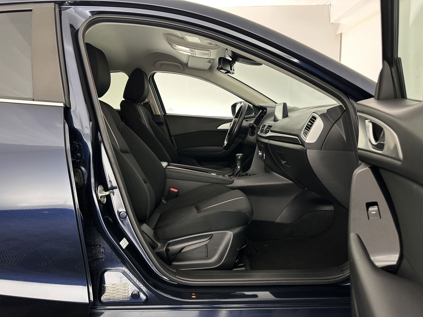 Mazda 3 2.2 SkyActiv-D 150 SkyLease *HEATED-COMFORTSEATS | NAVI-FULLMAP | DAB+ | PRIVACYGLASS | ECC | PDC | CRUISE | 18''ALU*