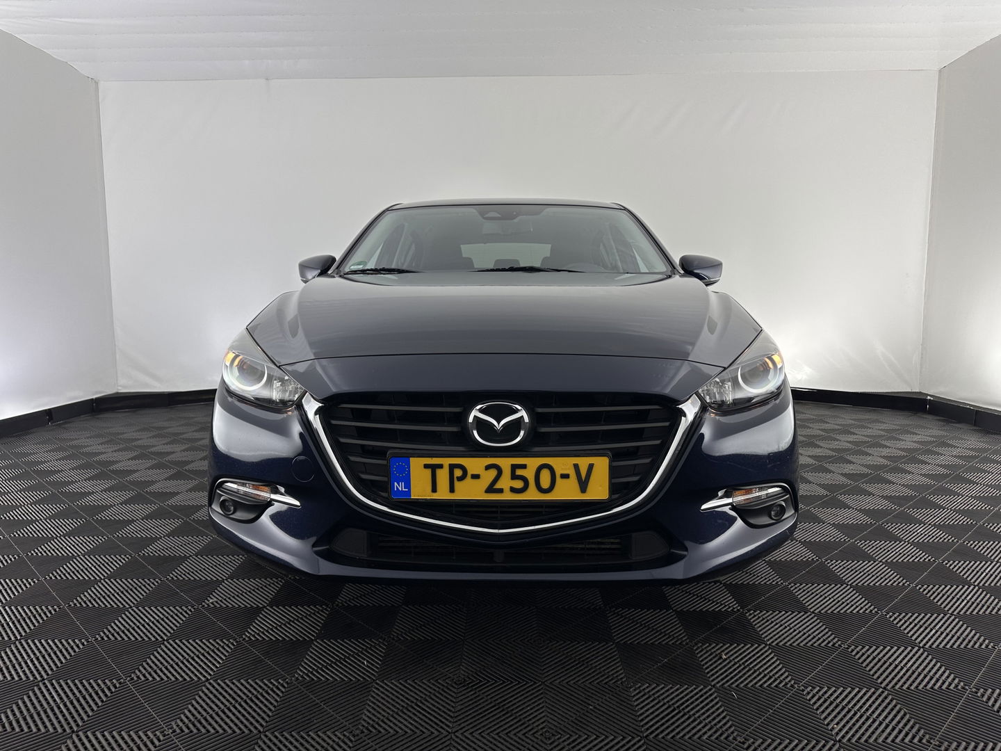 Mazda 3 2.2 SkyActiv-D 150 SkyLease *HEATED-COMFORTSEATS | NAVI-FULLMAP | DAB+ | PRIVACYGLASS | ECC | PDC | CRUISE | 18''ALU*