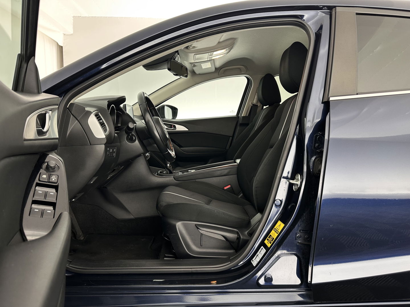 Mazda 3 2.2 SkyActiv-D 150 SkyLease *HEATED-COMFORTSEATS | NAVI-FULLMAP | DAB+ | PRIVACYGLASS | ECC | PDC | CRUISE | 18''ALU*