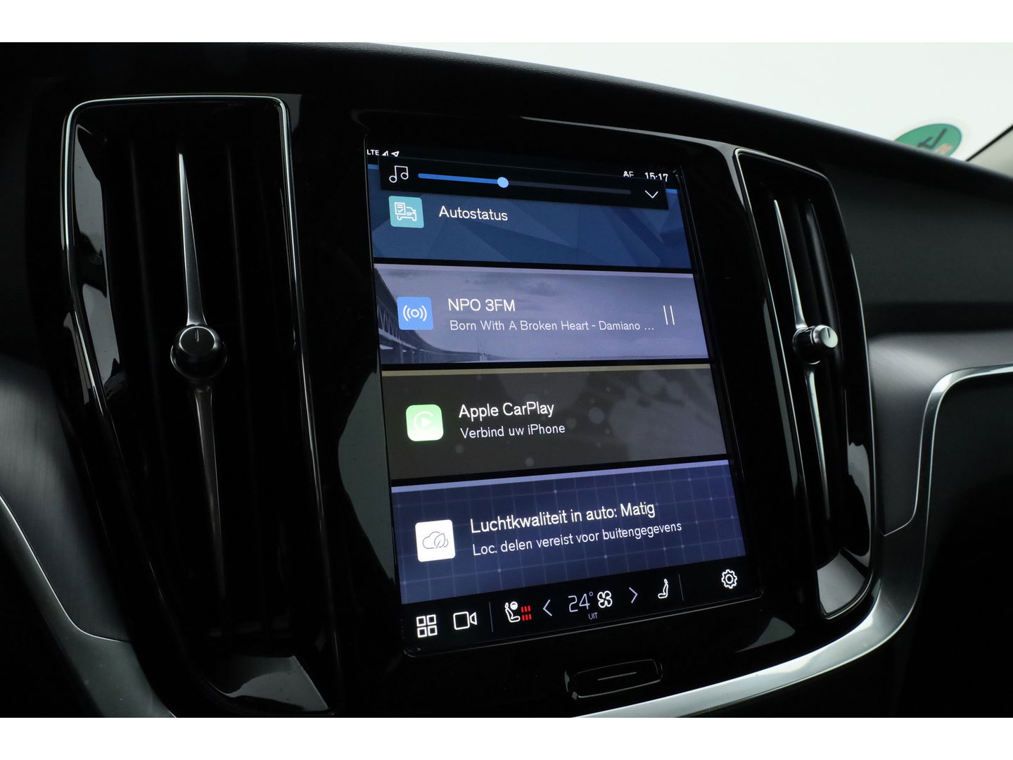 Volvo V60 2.0 T6 Plug-in hybrid AWD Core Bright H&K Audio | ACC | Blis | 360 camera | Stoel + stuurverw. | Lighting Pack |