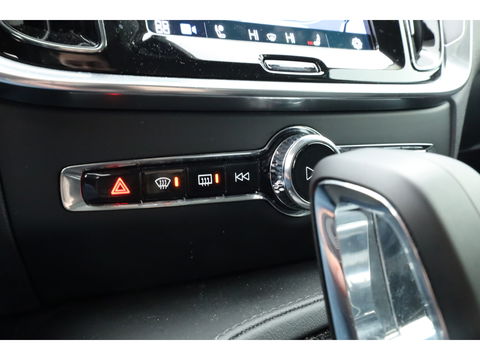 Volvo V60 2.0 T6 Plug-in hybrid AWD Core Bright H&K Audio | ACC | Blis | 360 camera | Stoel + stuurverw. | Lighting Pack |