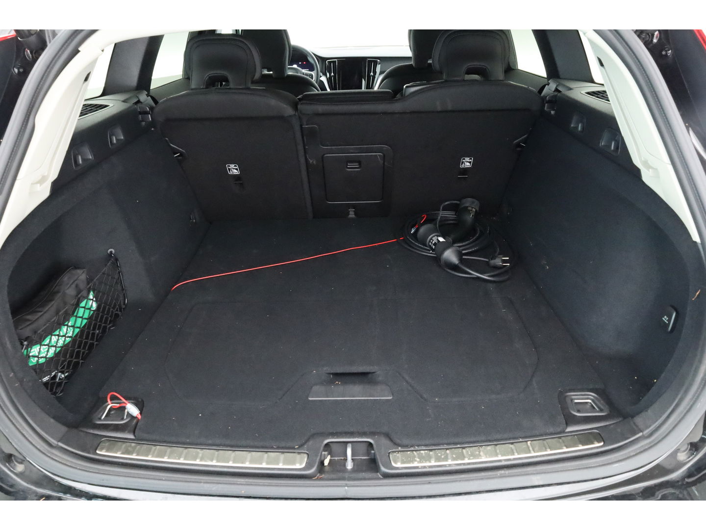 Volvo V60 2.0 T6 Plug-in hybrid AWD Core Bright H&K Audio | ACC | Blis | 360 camera | Stoel + stuurverw. | Lighting Pack |