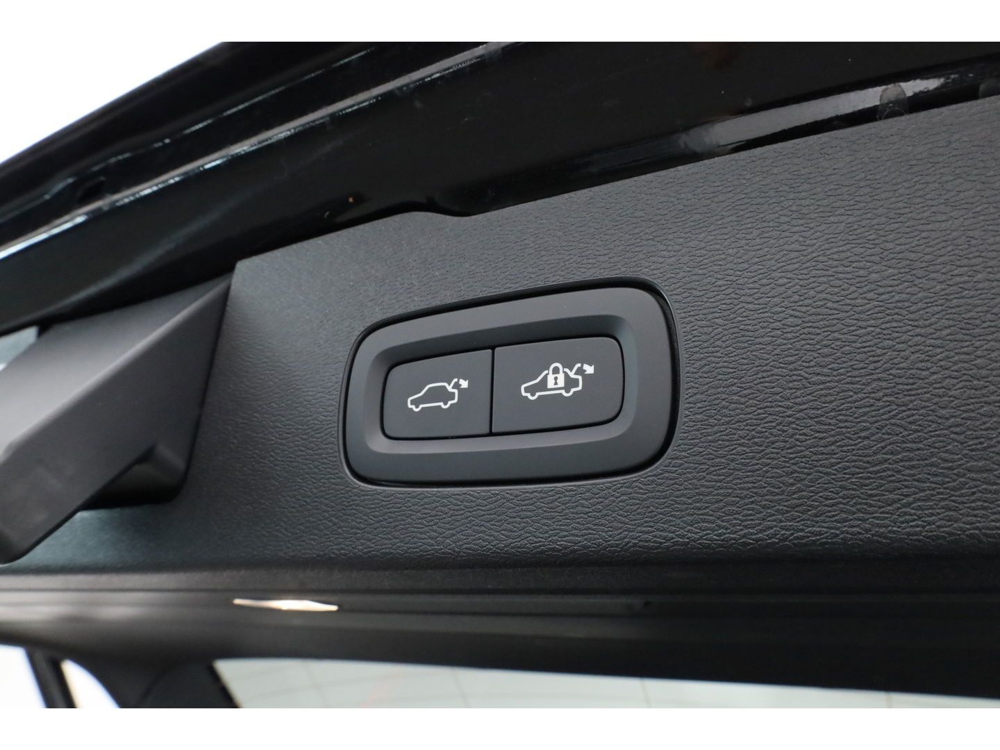 Volvo V60 2.0 T6 Plug-in hybrid AWD Core Bright H&K Audio | ACC | Blis | 360 camera | Stoel + stuurverw. | Lighting Pack |