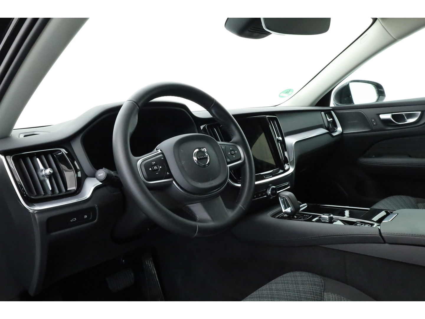 Volvo V60 2.0 T6 Plug-in hybrid AWD Core Bright H&K Audio | ACC | Blis | 360 camera | Stoel + stuurverw. | Lighting Pack |