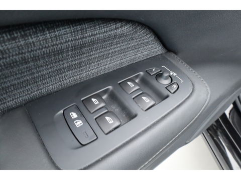 Volvo V60 2.0 T6 Plug-in hybrid AWD Core Bright H&K Audio | ACC | Blis | 360 camera | Stoel + stuurverw. | Lighting Pack |