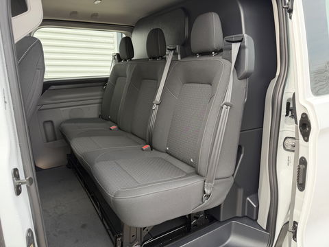 Ford Transit Custom 320 2.0 TDCI L2H1 Trend originele Ford DC 5 persoons / vaste prijs rijklaar € 40.950 ex btw / lease vanaf € 668 / dubbel schuifdeur / isofix / euro 6 diesel / NIEUW bpm vrij / vol opties !