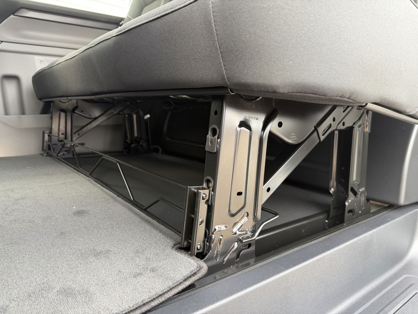 Ford Transit Custom 320 2.0 TDCI L2H1 Trend originele Ford DC 5 persoons / vaste prijs rijklaar € 40.950 ex btw / lease vanaf € 668 / dubbel schuifdeur / isofix / euro 6 diesel / NIEUW bpm vrij / vol opties !