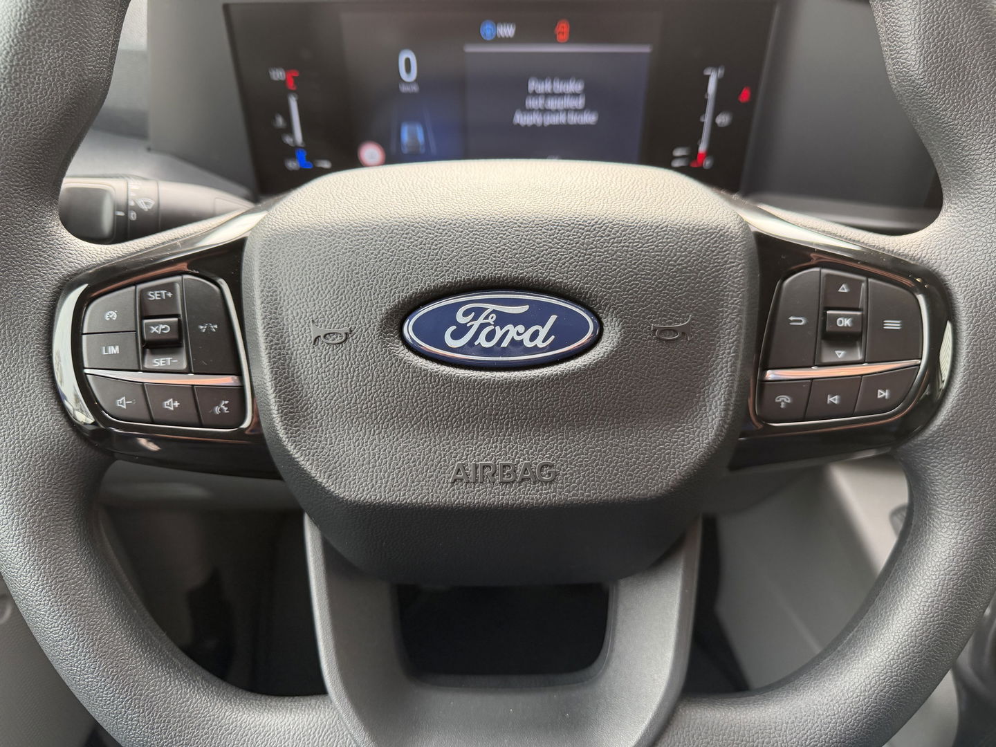 Ford Transit Custom 320 2.0 TDCI L2H1 Trend originele Ford DC 5 persoons / vaste prijs rijklaar € 40.950 ex btw / lease vanaf € 668 / dubbel schuifdeur / isofix / euro 6 diesel / NIEUW bpm vrij / vol opties !