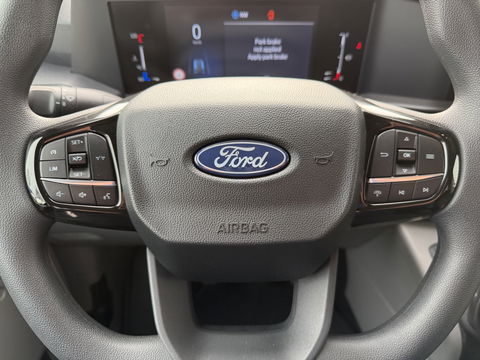 Ford Transit Custom 320 2.0 TDCI L2H1 Trend originele Ford DC 5 persoons / vaste prijs rijklaar € 40.950 ex btw / lease vanaf € 668 / dubbel schuifdeur / isofix / euro 6 diesel / NIEUW bpm vrij / vol opties !