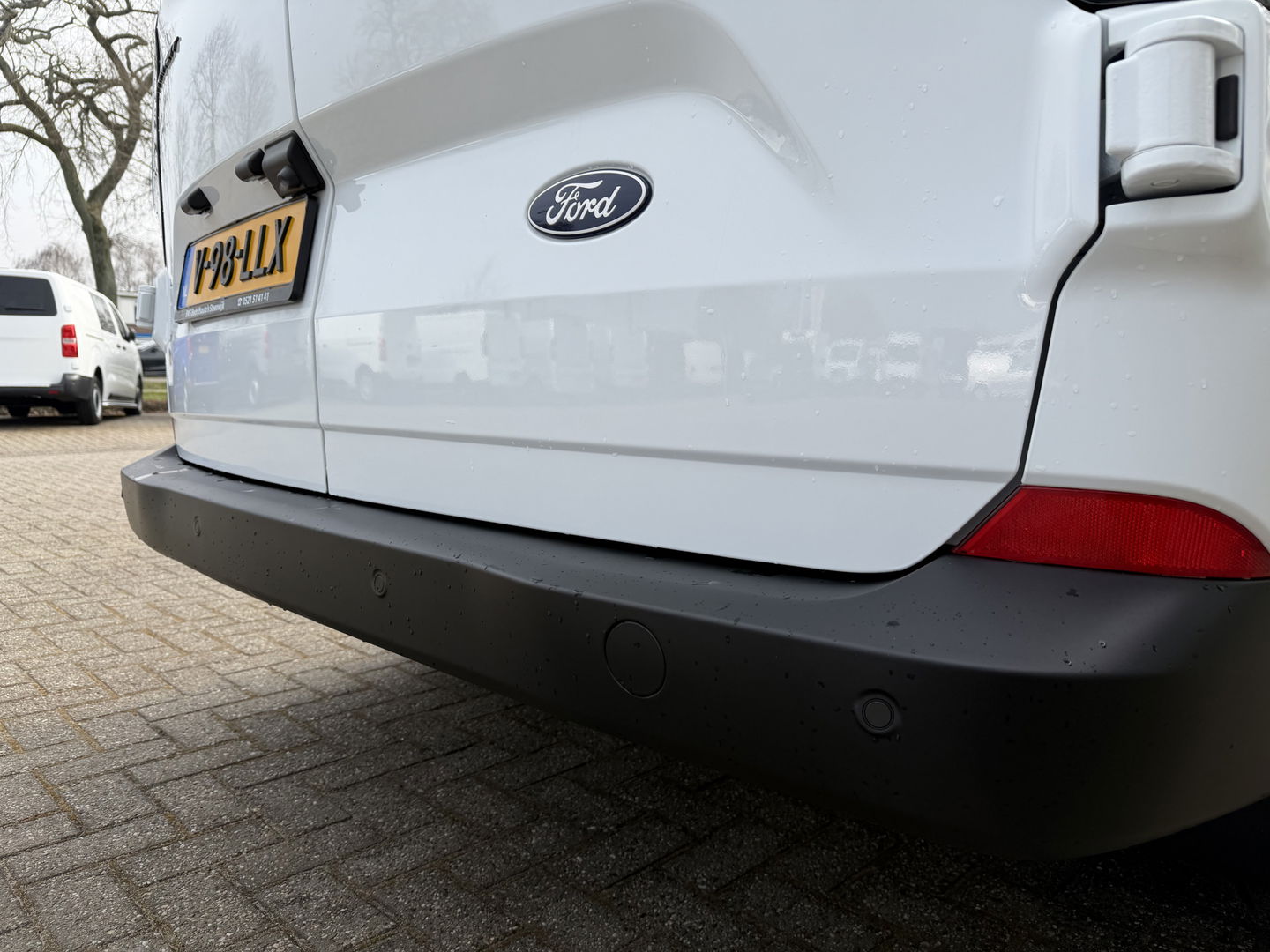 Ford Transit Custom 320 2.0 TDCI L2H1 Trend originele Ford DC 5 persoons / vaste prijs rijklaar € 40.950 ex btw / lease vanaf € 668 / dubbel schuifdeur / isofix / euro 6 diesel / NIEUW bpm vrij / vol opties !