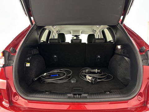 Ford Kuga 2.5 PHEV Vignale (Plug-In) (INCL-BTW) Aut. *LEATHER | DIGI-COCKPIT | FULL-LED | KEYLESS | CAMERA | DAB | CARPLAY | NAVI-FULLMAP | MEMORY-PACK | HEATED-COMFORTSEATS | PRIVACYGLASS | TOWBAR | LANE-ASSIST | 18''ALU*