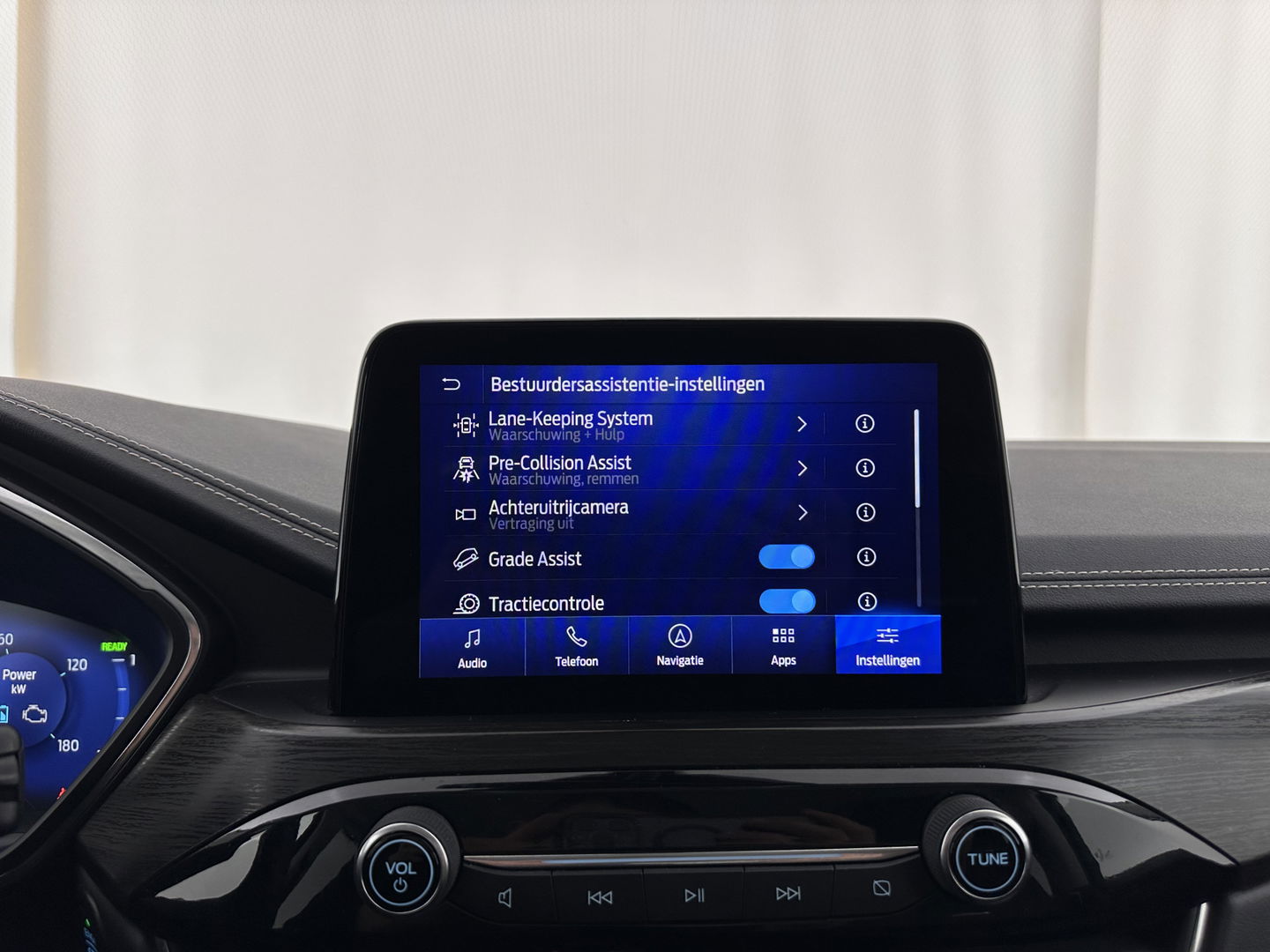 Ford Kuga 2.5 PHEV Vignale (Plug-In) (INCL-BTW) Aut. *LEATHER | DIGI-COCKPIT | FULL-LED | KEYLESS | CAMERA | DAB | CARPLAY | NAVI-FULLMAP | MEMORY-PACK | HEATED-COMFORTSEATS | PRIVACYGLASS | TOWBAR | LANE-ASSIST | 18''ALU*