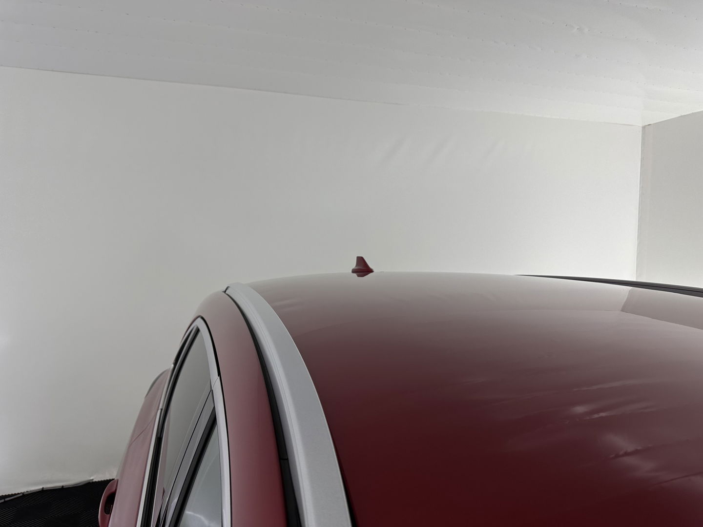 Ford Kuga 2.5 PHEV Vignale (Plug-In) (INCL-BTW) Aut. *LEATHER | DIGI-COCKPIT | FULL-LED | KEYLESS | CAMERA | DAB | CARPLAY | NAVI-FULLMAP | MEMORY-PACK | HEATED-COMFORTSEATS | PRIVACYGLASS | TOWBAR | LANE-ASSIST | 18''ALU*