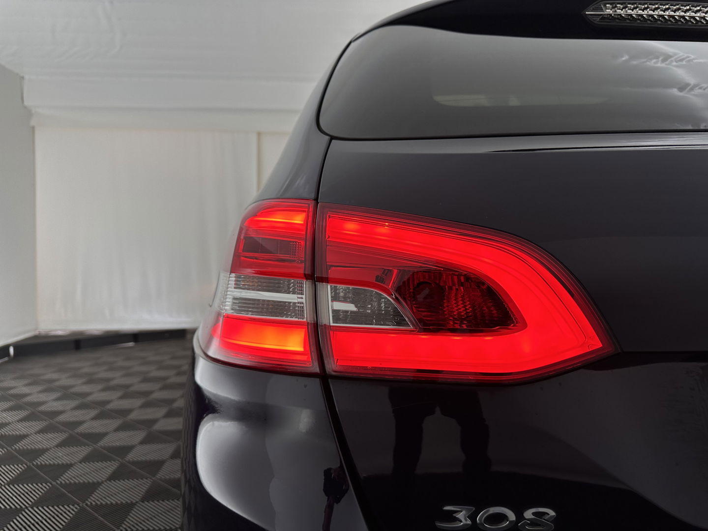 Peugeot 308 SW 1.6 BlueHDI Blue Lease Limited *PANO | NAVI-FULLMAP | CAMERA | COMFORTSEATS | ECC | PDC | CRUISE | TOWBAR*