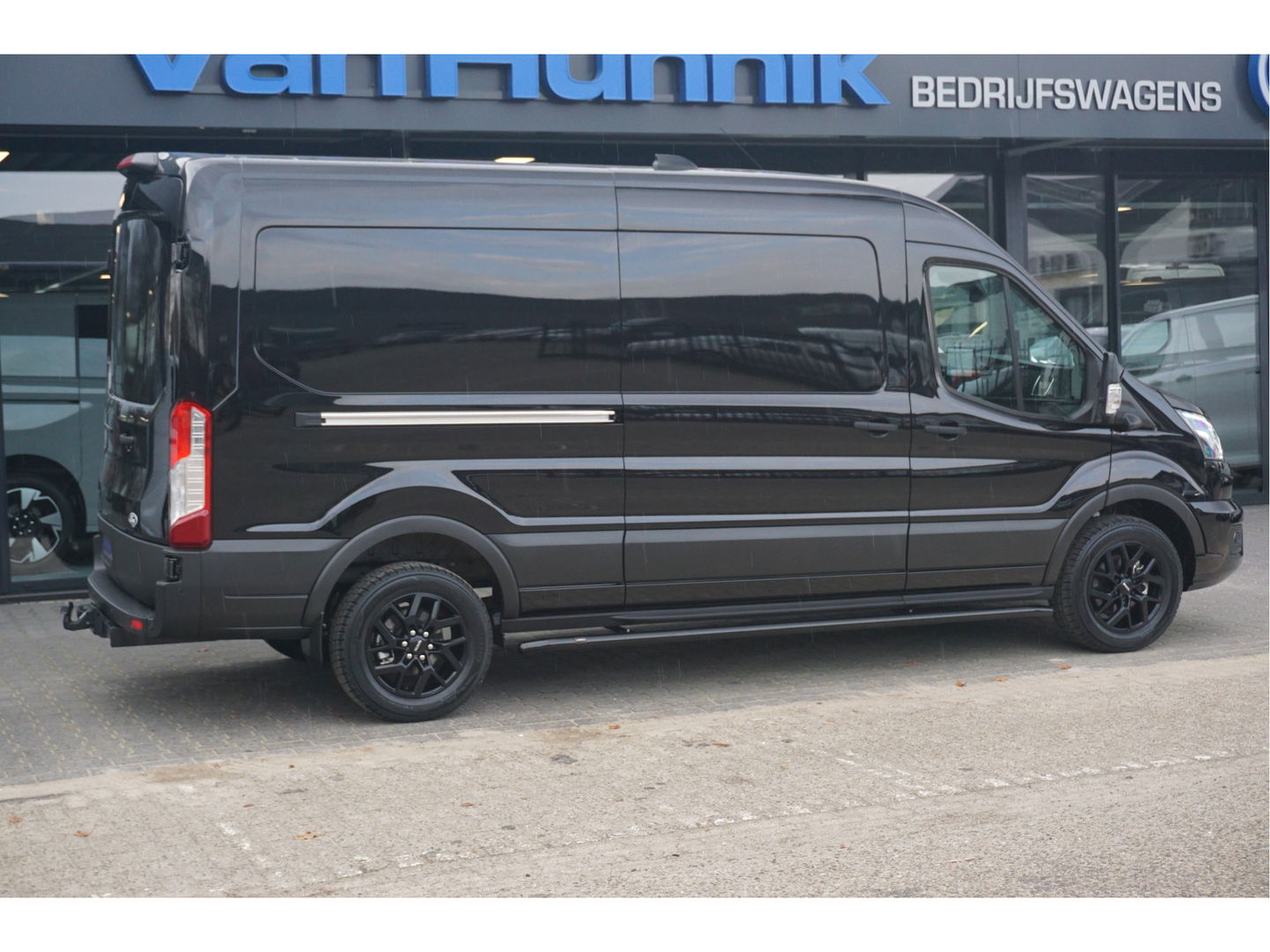 Ford Transit 350L L3H2 Black Raptor AUT-10 RWD 165PK BPM VRIJ Navi, Adap. Cruise, 360° Cam, 3.5T Trekhaak!! NR. A211