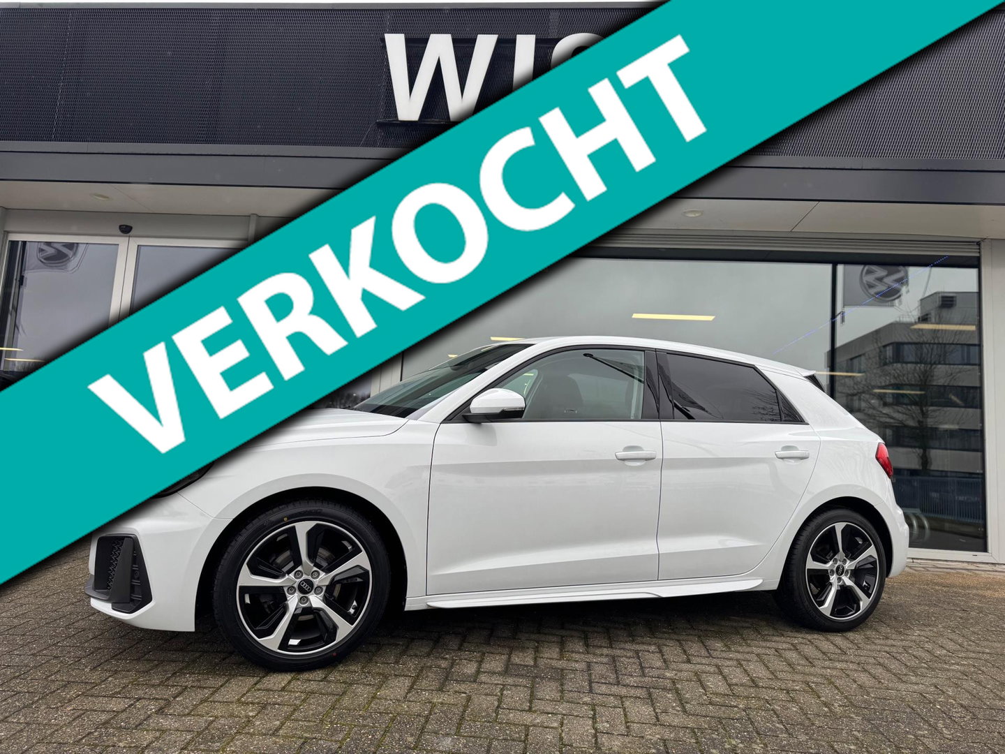 Audi A1 SPORTBACK 30 TFSI S Line S Tronic Navi PDC Virtual Stoelv.
