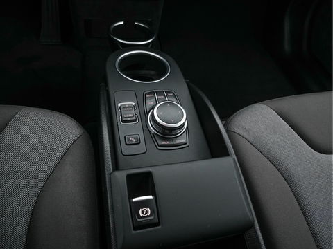 BMW i3 Basis 120Ah Sport 42 kWh [ 3-Fase-11kW ] {SOH-100%} (INCL-BTW) *HEATPUMP | FULL-LED | NAVI-FULLMAP | KEYLESS | COMFORTSEATS | ECC | CCS-FASTLOADER | PDC | DIGI-COCKPIT | CRUISE | 20''ALU*