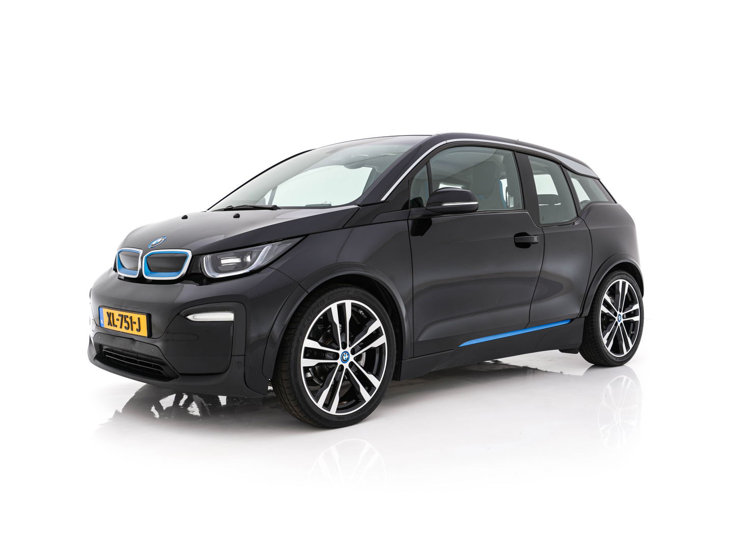BMW i3 Basis 120Ah Sport 42 kWh [ 3-Fase-11kW ] {SOH-100%} (INCL-BTW) *HEATPUMP | FULL-LED | NAVI-FULLMAP | KEYLESS | COMFORTSEATS | ECC | CCS-FASTLOADER | PDC | DIGI-COCKPIT | CRUISE | 20''ALU*
