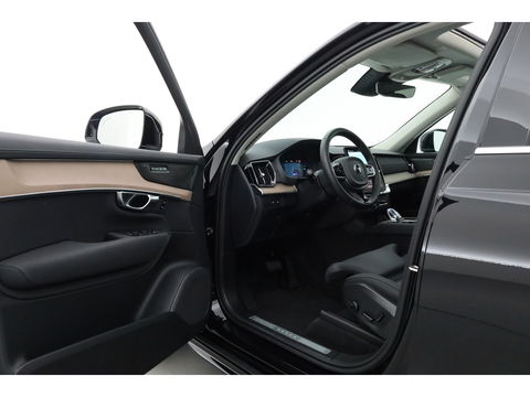 Volvo XC90 2.0 T8 Plug-in hybrid AWD Plus Bright | Luchtvering | Trekhaak | Pano | 360 Cam | ACC | Blis | H&K Audio |