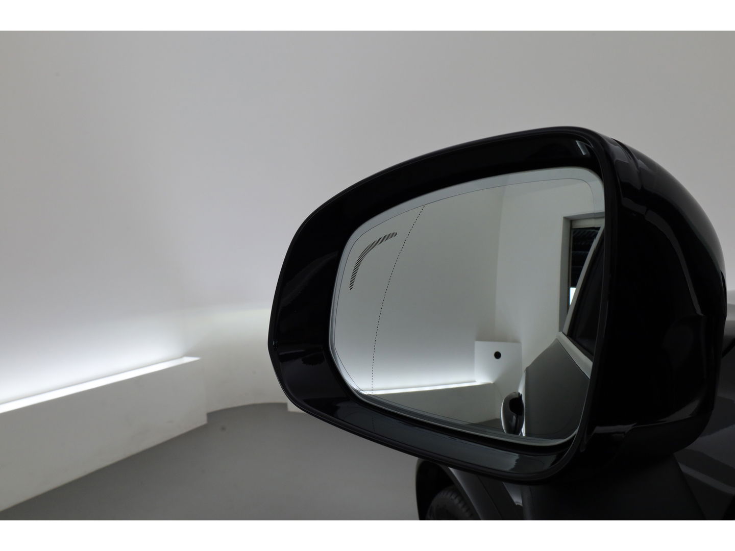 Volvo XC90 2.0 T8 Plug-in hybrid AWD Plus Bright | Luchtvering | Trekhaak | Pano | 360 Cam | ACC | Blis | H&K Audio |