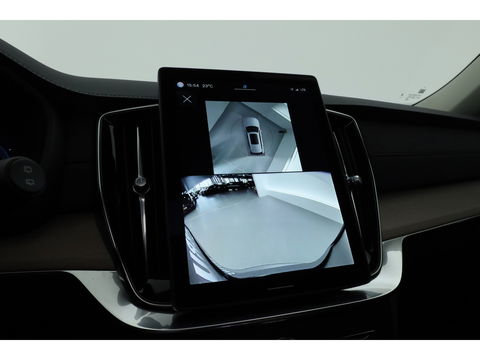 Volvo XC90 2.0 T8 Plug-in hybrid AWD Plus Bright | Luchtvering | Trekhaak | Pano | 360 Cam | ACC | Blis | H&K Audio |