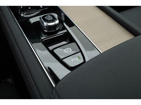 Volvo XC90 2.0 T8 Plug-in hybrid AWD Plus Bright | Luchtvering | Trekhaak | Pano | 360 Cam | ACC | Blis | H&K Audio |