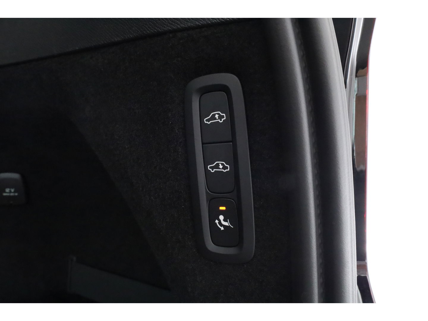 Volvo XC90 2.0 T8 Plug-in hybrid AWD Plus Bright | Luchtvering | Trekhaak | Pano | 360 Cam | ACC | Blis | H&K Audio |