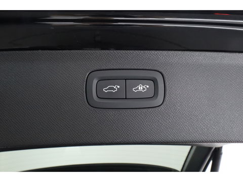 Volvo XC90 2.0 T8 Plug-in hybrid AWD Plus Bright | Luchtvering | Trekhaak | Pano | 360 Cam | ACC | Blis | H&K Audio |