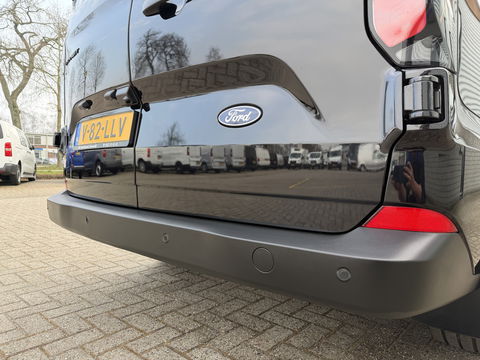 Ford Transit Custom 320 2.0 TDCI L2H1 Trend originele DC 5 persoons / vaste prijs rijklaar € 40.950 ex btw / NIEUW bpm vrij / euro 6 / dubbele schuifdeur / zwart metallic / lichtmetalen velgen !