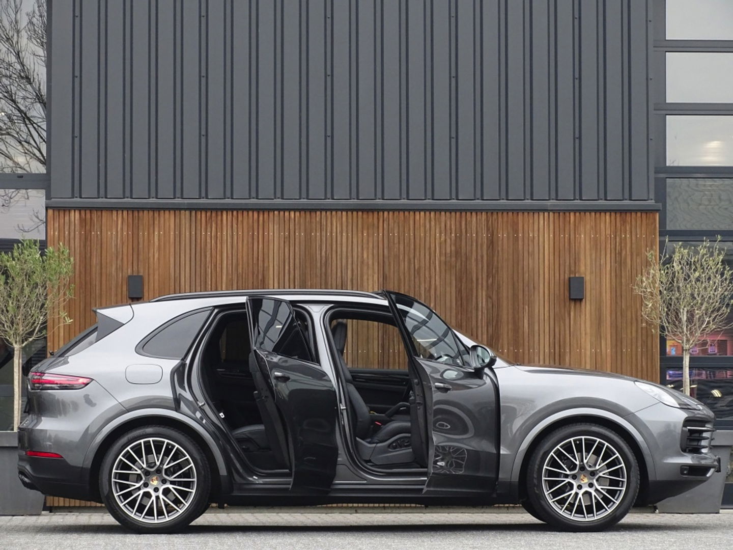 Porsche Cayenne 3.0 E-Hybrid 462PK / Platinum Edit. / 2022 / 360°